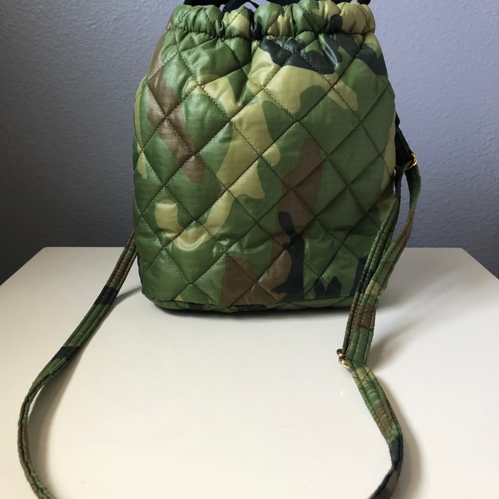 Goldno.8 Le Pouf bag